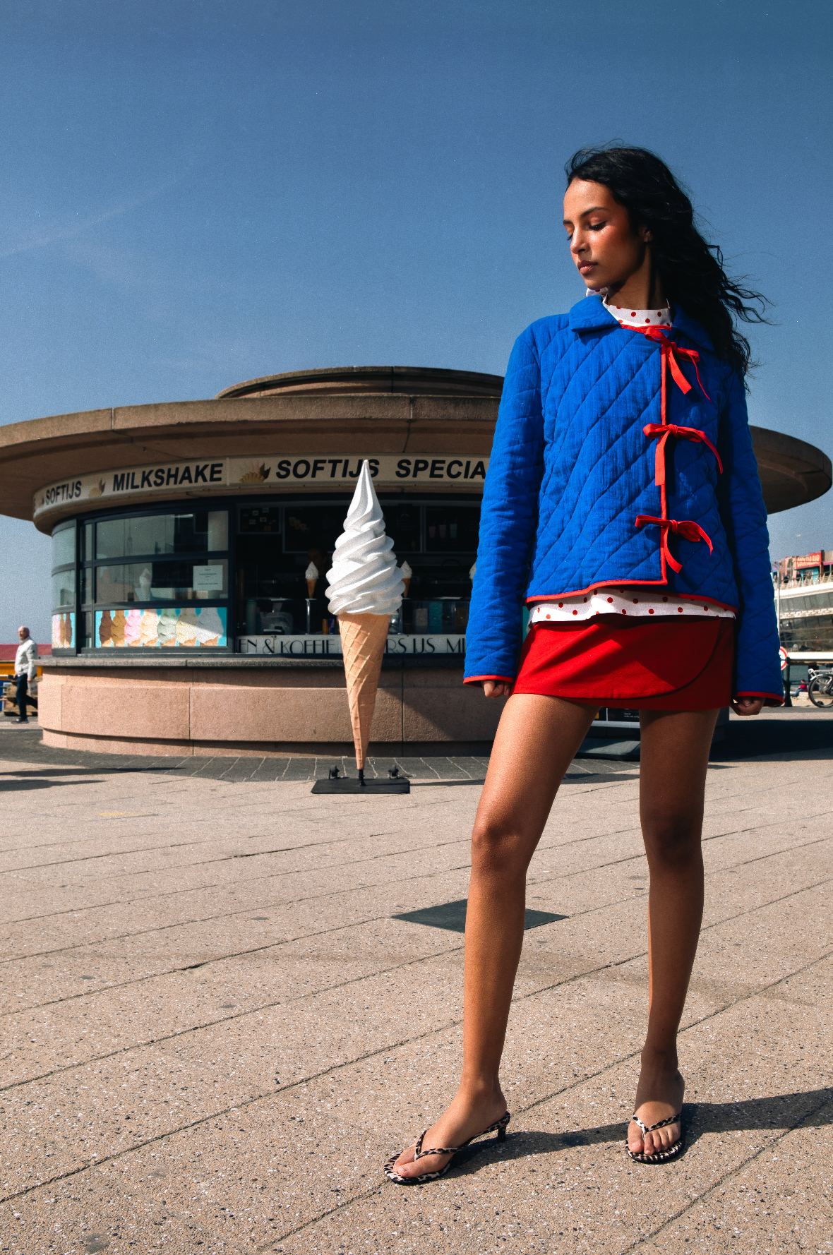 It's a wrap skirt red