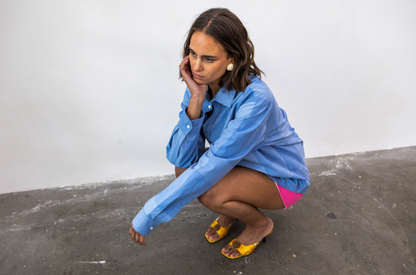 The borrowed shirt - blue